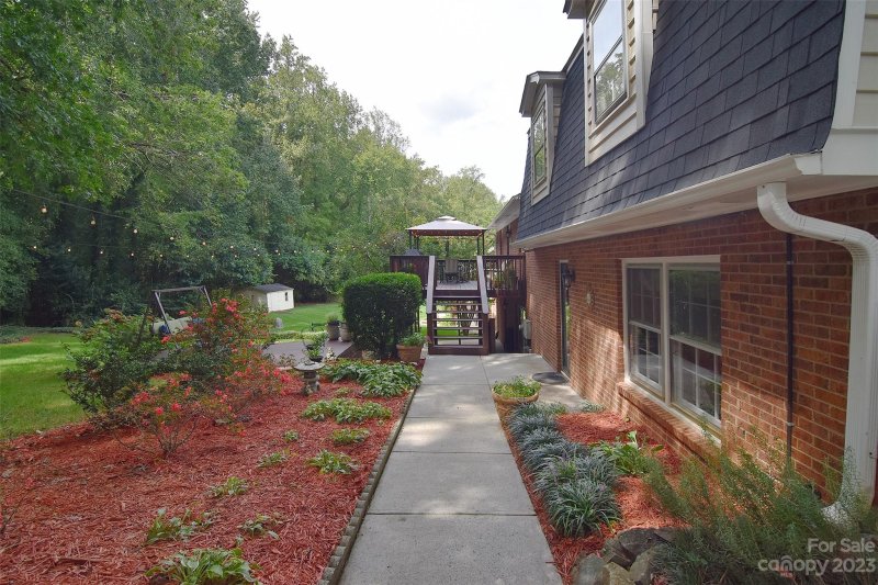 Property image 5 at 7201 Chapparall Lane, Charlotte, NC 28215