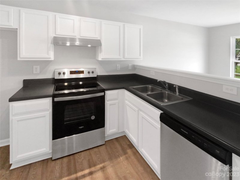 Property image 4 at 5740 Wallace Cabin Drive, Charlotte, NC 28212