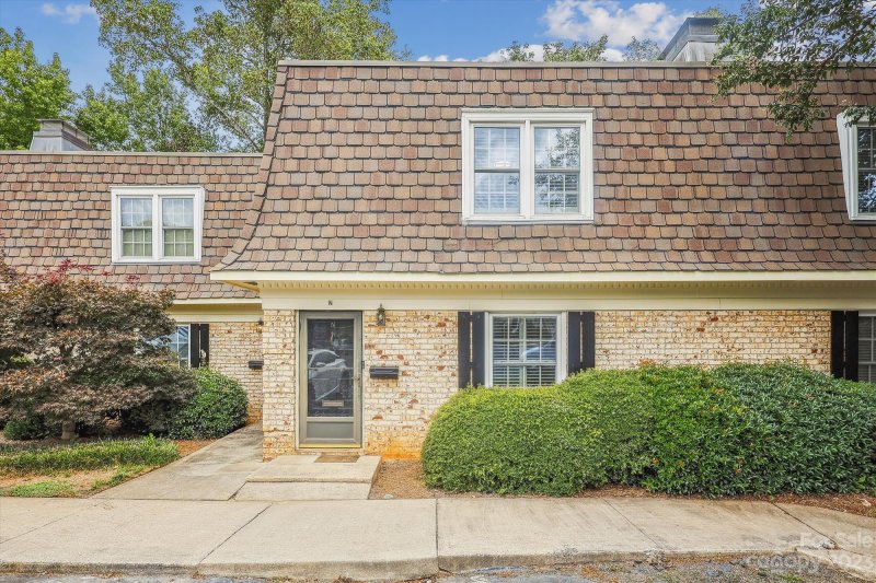 Property image 3 at 3504 Colony Road, Charlotte, NC 28211