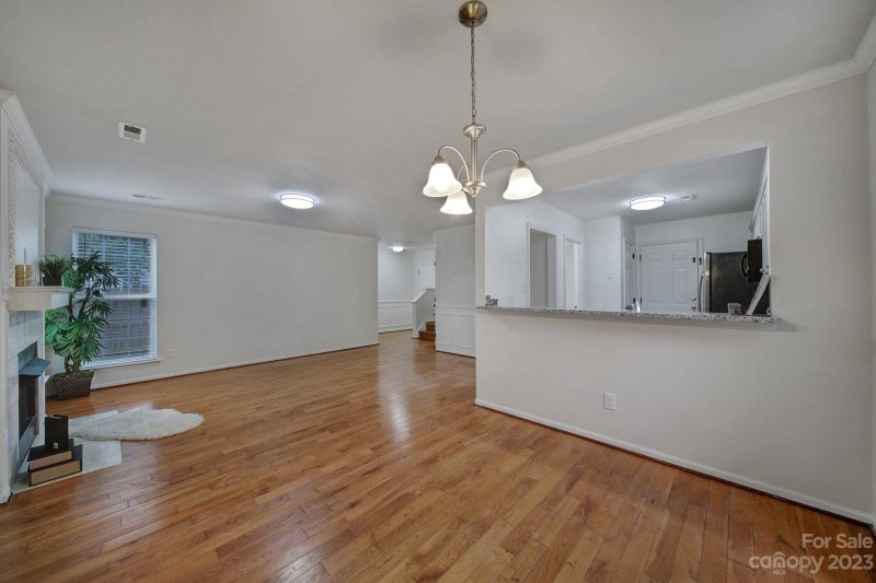 Property image 3 at 5809 Waverly Lynn Lane, Charlotte, NC 28269