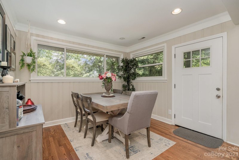 Property image 2 at 2112 Dalehurst Drive, Charlotte, NC 28205