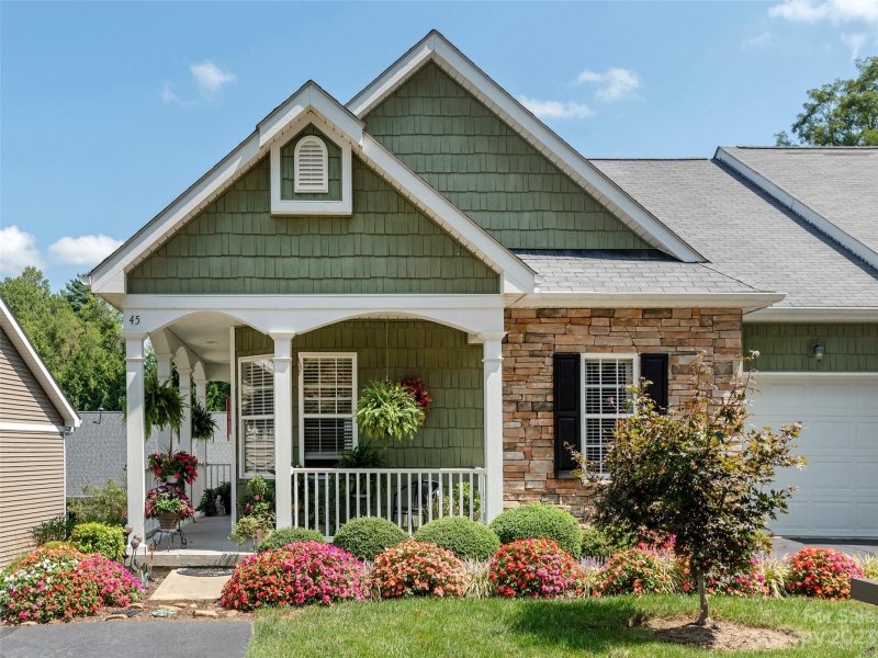 Property image 2 at 45 Old Pasture Way, Hendersonville, NC 28739