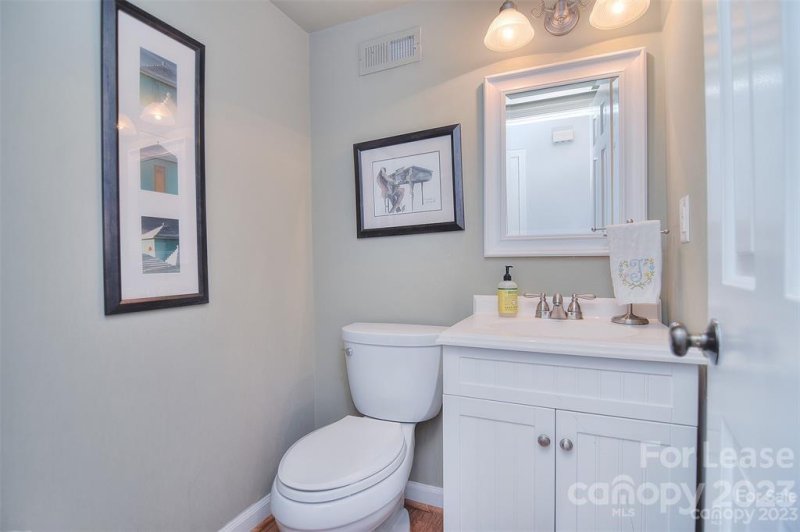 Property image 5 at 4415 Simsbury Road, Charlotte, NC 28226