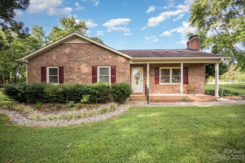 Property image 2 at 202 Dawn Drive, Mount Holly, NC 28120