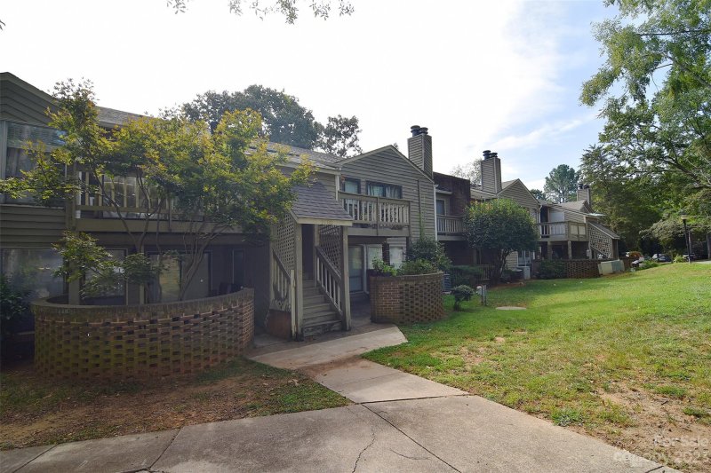 Property image 2 at 1608 Sharon Road, Charlotte, NC 28210