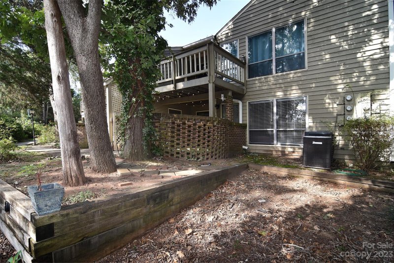 Property image 4 at 1608 Sharon Road, Charlotte, NC 28210