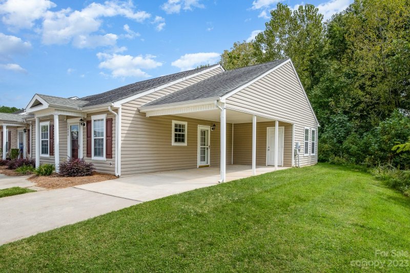 Property image 3 at 1008 Old Chestnut Way, Cramerton, NC 28032