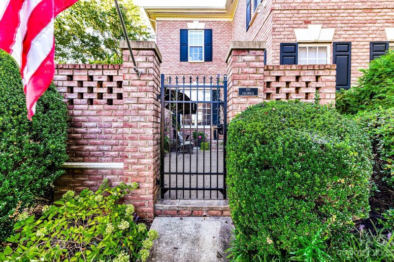 Property image 5 at 203 Caldwell Lane, Davidson, NC 28036