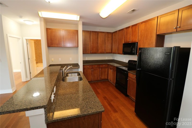 Property image 2 at 630 Calvert Street, Charlotte, NC 28208