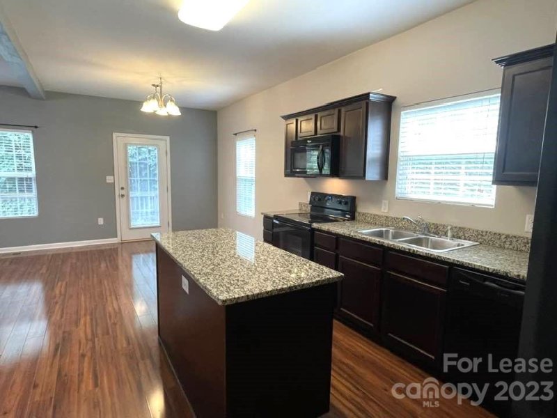 Property image 2 at 116 Lookout Point Place, Mooresville, NC 28115