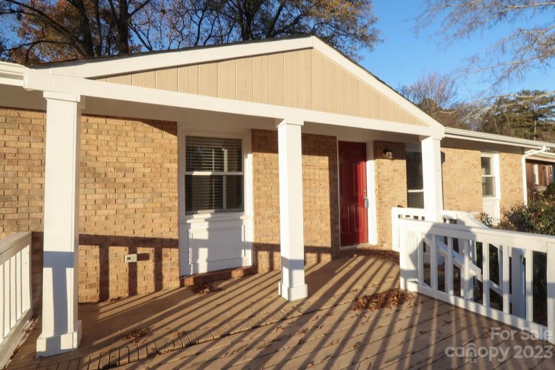 Property image 2 at 1009 Dunleigh Drive, Charlotte, NC 28214