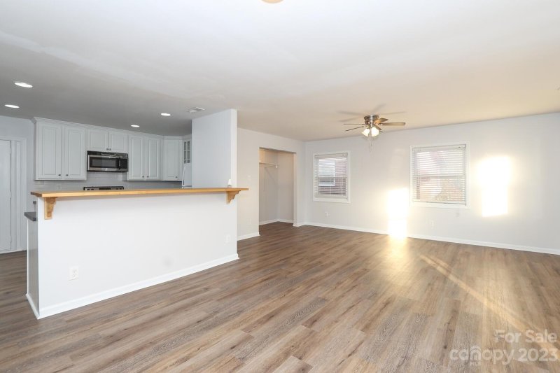 Property image 4 at 1009 Dunleigh Drive, Charlotte, NC 28214