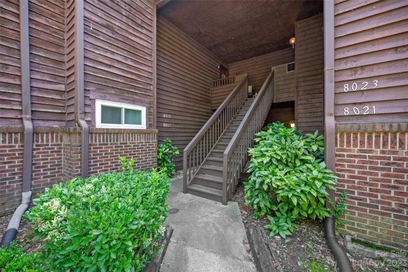 Property image 2 at 8023 Cedar Glen Drive, Charlotte, NC 28212