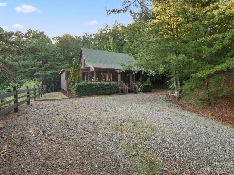 Property image 2 at 126 E Spur Ridge Drive, Bostic, NC 28018