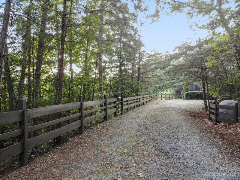 Property image 3 at 126 E Spur Ridge Drive, Bostic, NC 28018