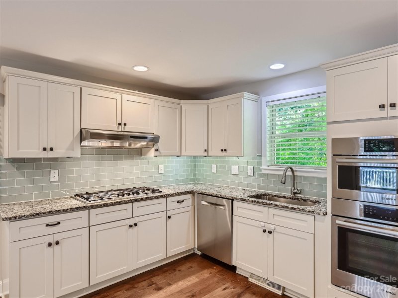 Property image 3 at 20726 Lagoona Drive, Cornelius, NC 28031