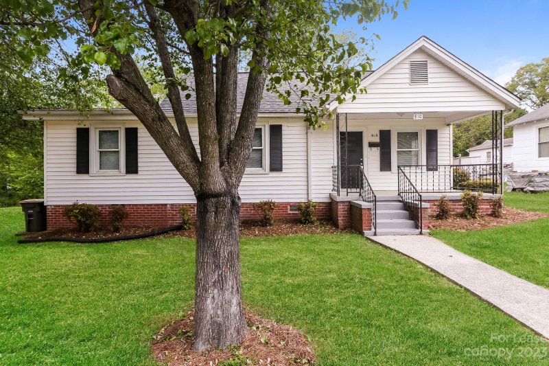 Property image 2 at 810 Walker Street, Kannapolis, NC 28081