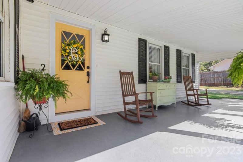 Property image 3 at 1105 Old Thompson Avenue, Lancaster, SC 29720