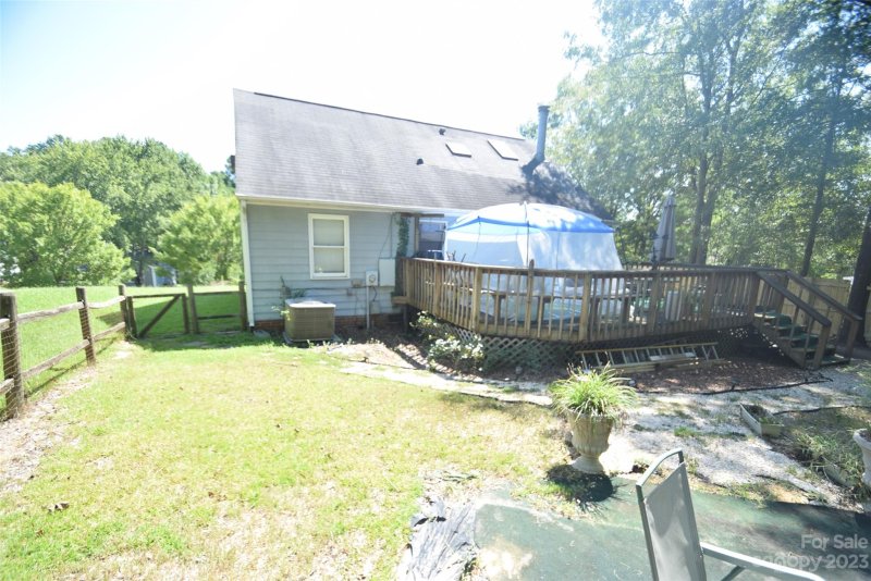 Property image 3 at 3515 Redstones Road, Charlotte, NC 28212