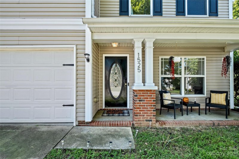 Property image 4 at 1525 Ladora Drive, Charlotte, NC 28262