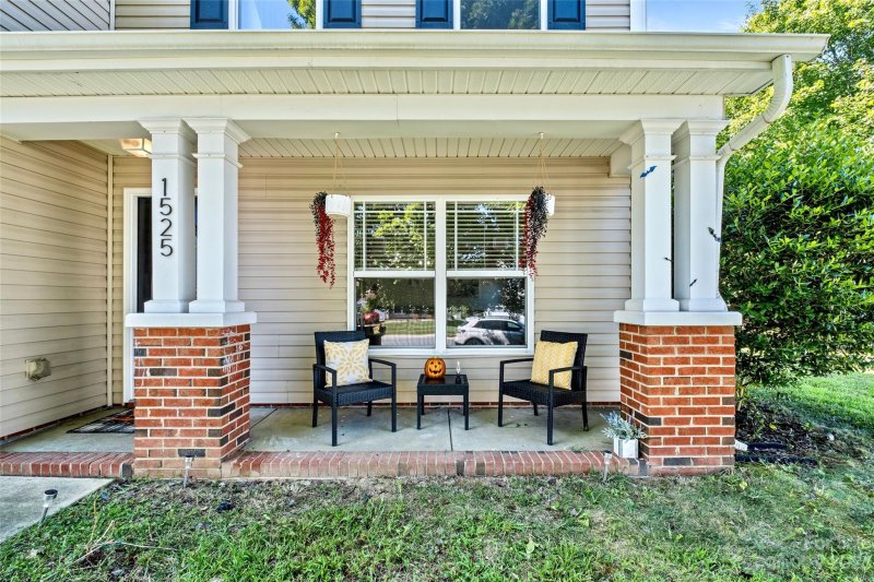 Property image 5 at 1525 Ladora Drive, Charlotte, NC 28262
