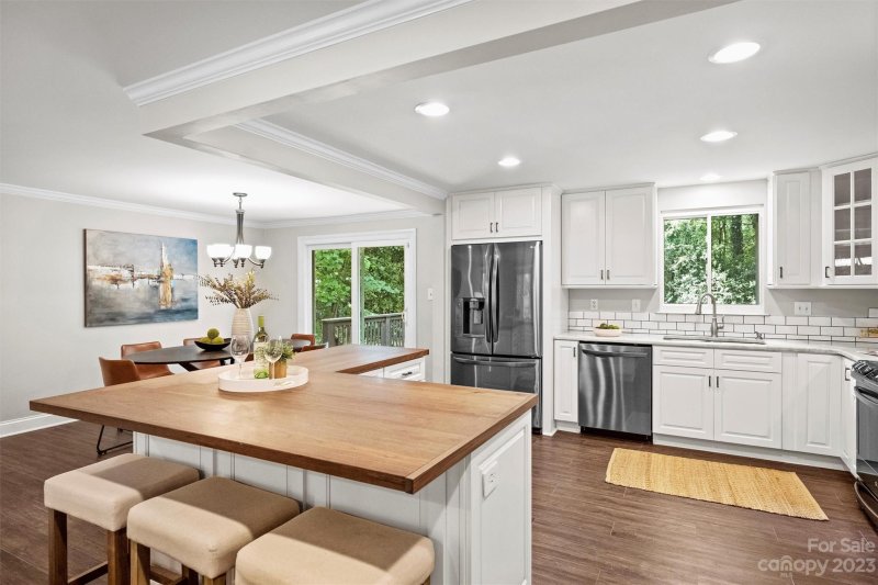 Property image 2 at 329 Regency Drive, Charlotte, NC 28211