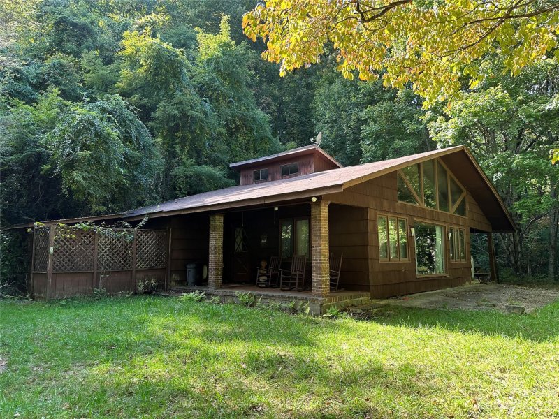 334 Wayah Zooshuga Road