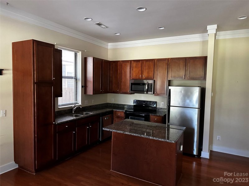 Property image 3 at 3435 Spencer Street, Charlotte, NC 28205