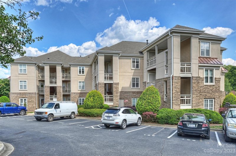 Property image 2 at 107 Pier 33 Drive, Mooresville, NC 28117