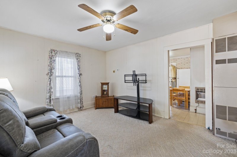 Property image 4 at 22 Montana Avenue, Asheville, NC 28806