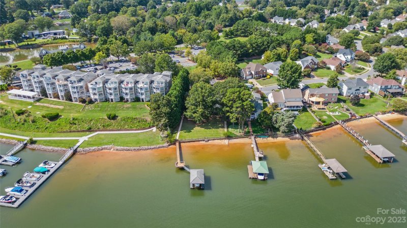 Property image 3 at 100 Chandeleur Drive, Mooresville, NC 28117