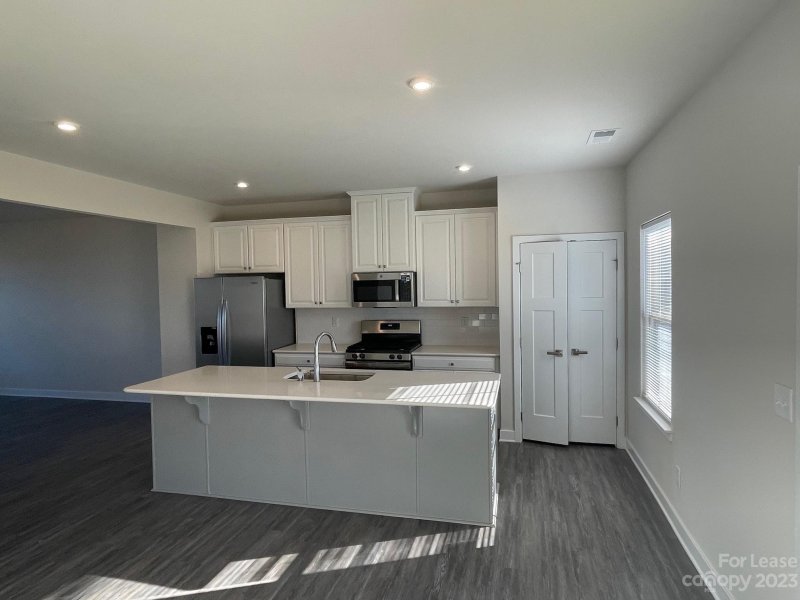 Property image 2 at 109 Helm Lane, Mooresville, NC 28117