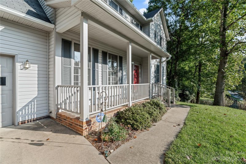 Property image 2 at 703 Tulip Tree Court, Fletcher, NC 28732