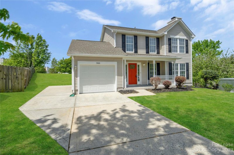 Property image 2 at 9403 Fetlock Court, Charlotte, NC 28216