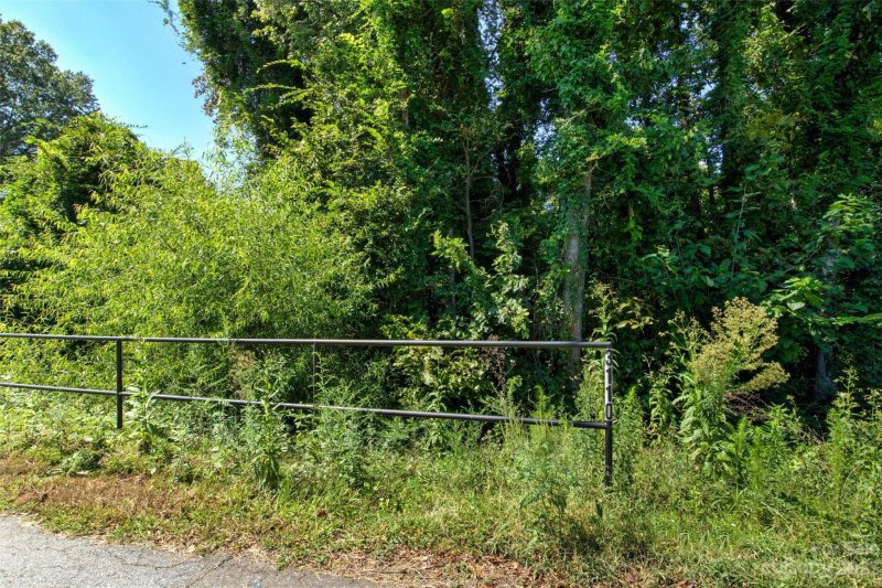 Property image 2 at 3110 Westerwood Drive, Charlotte, NC 28214