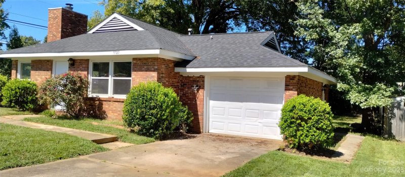 Property image 2 at 9725 E Wt Harris Boulevard, Charlotte, NC 28227