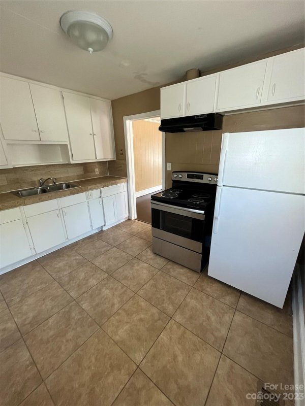 Property image 3 at 820 West Boulevard, Charlotte, NC 28203