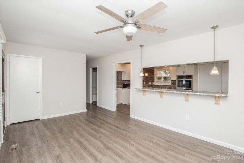 Property image 3 at 816 Polk Street, Charlotte, NC 28206