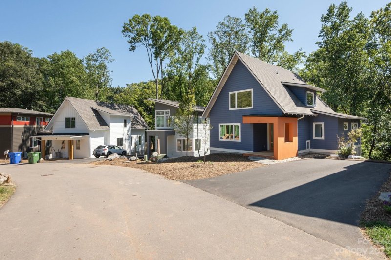 Property image 3 at 37 Orrinel Way, Asheville, NC 28806