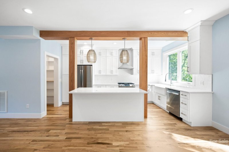 Property image 5 at 37 Orrinel Way, Asheville, NC 28806