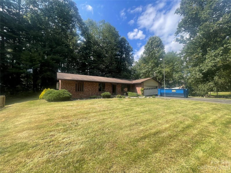 36 S Greenwood Forest Drive