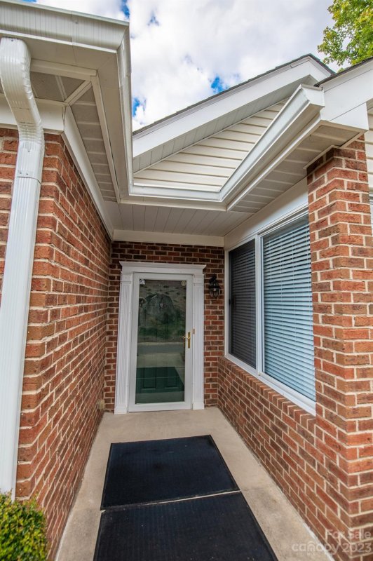 Property image 4 at 8734 Highland Glen Drive, Charlotte, NC 28269