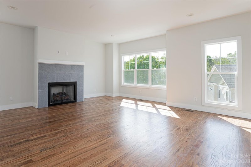 Property image 3 at 224 Oak Meadow Lane, Asheville, NC 28804