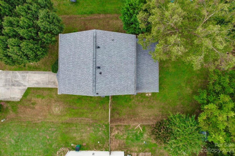 Property image 2 at 10425 Roundleaf Drive, Charlotte, NC 28213