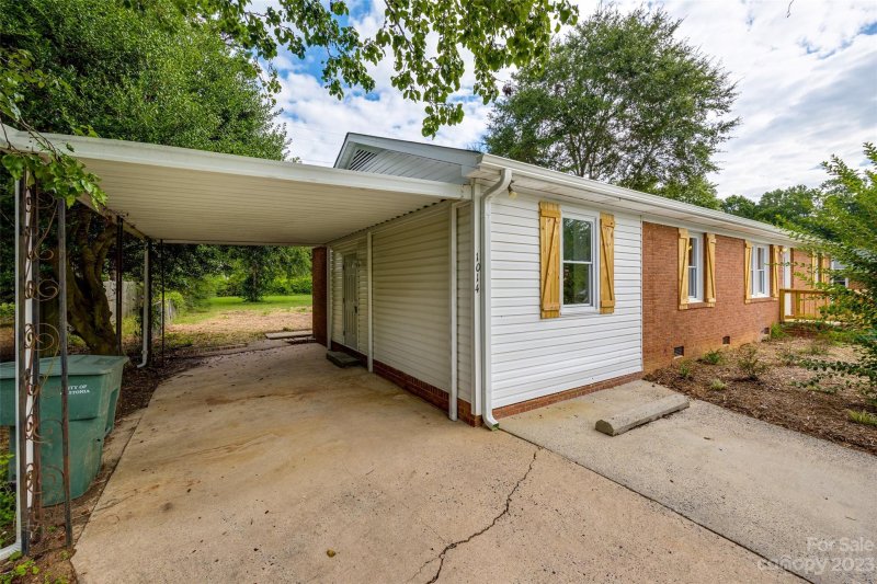 Property image 3 at 1014 Holly Drive, Gastonia, NC 28054