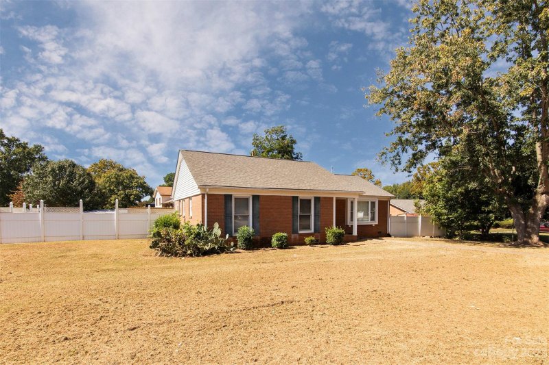 Property image 2 at 9601 Trinity Road, Charlotte, NC 28216