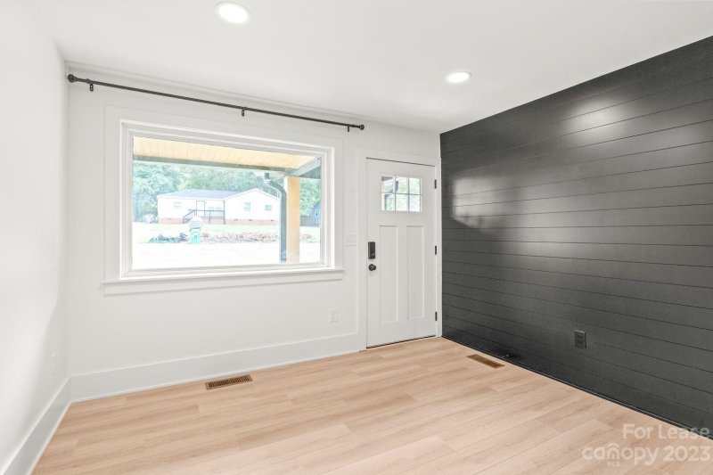 Property image 4 at 2318 Marlowe Avenue, Charlotte, NC 28208