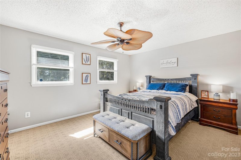 Property image 4 at 1553 Castell Lane, Hickory, NC 28601