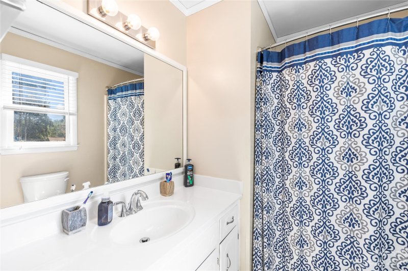 Property image 5 at 1553 Castell Lane, Hickory, NC 28601