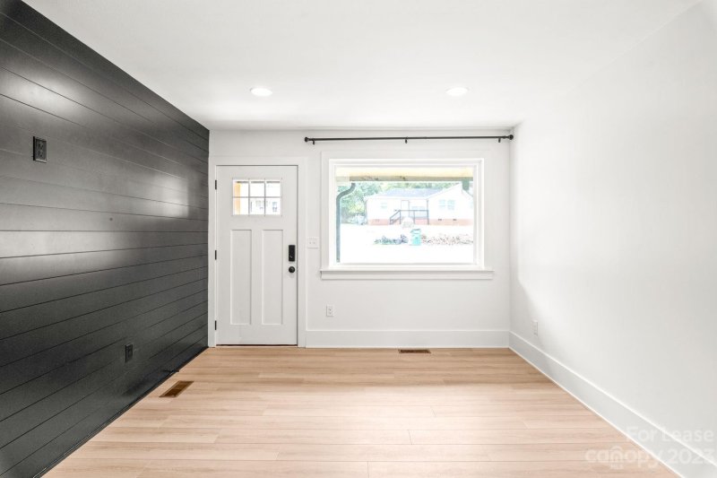 Property image 4 at 2318 Marlowe Avenue, Charlotte, NC 28208